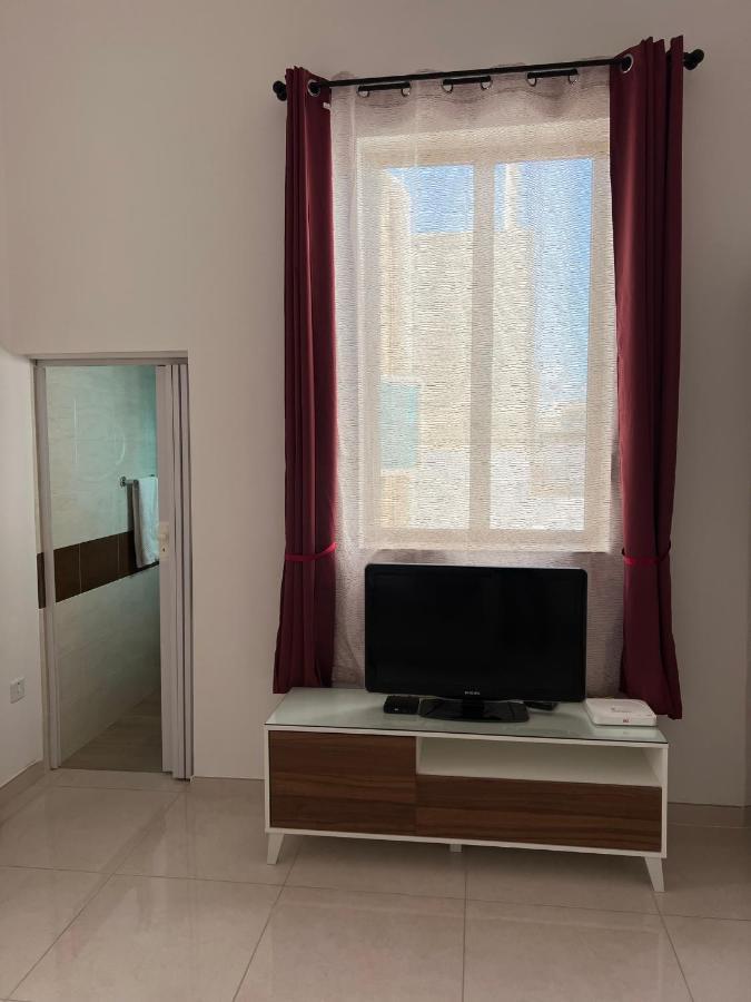 Room With Private Bathroom Sliema Exterior photo