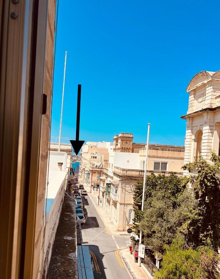 Room With Private Bathroom Sliema Exterior photo