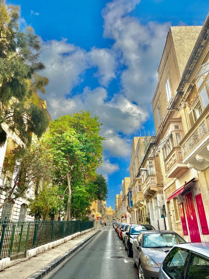 Room With Private Bathroom Sliema Exterior photo